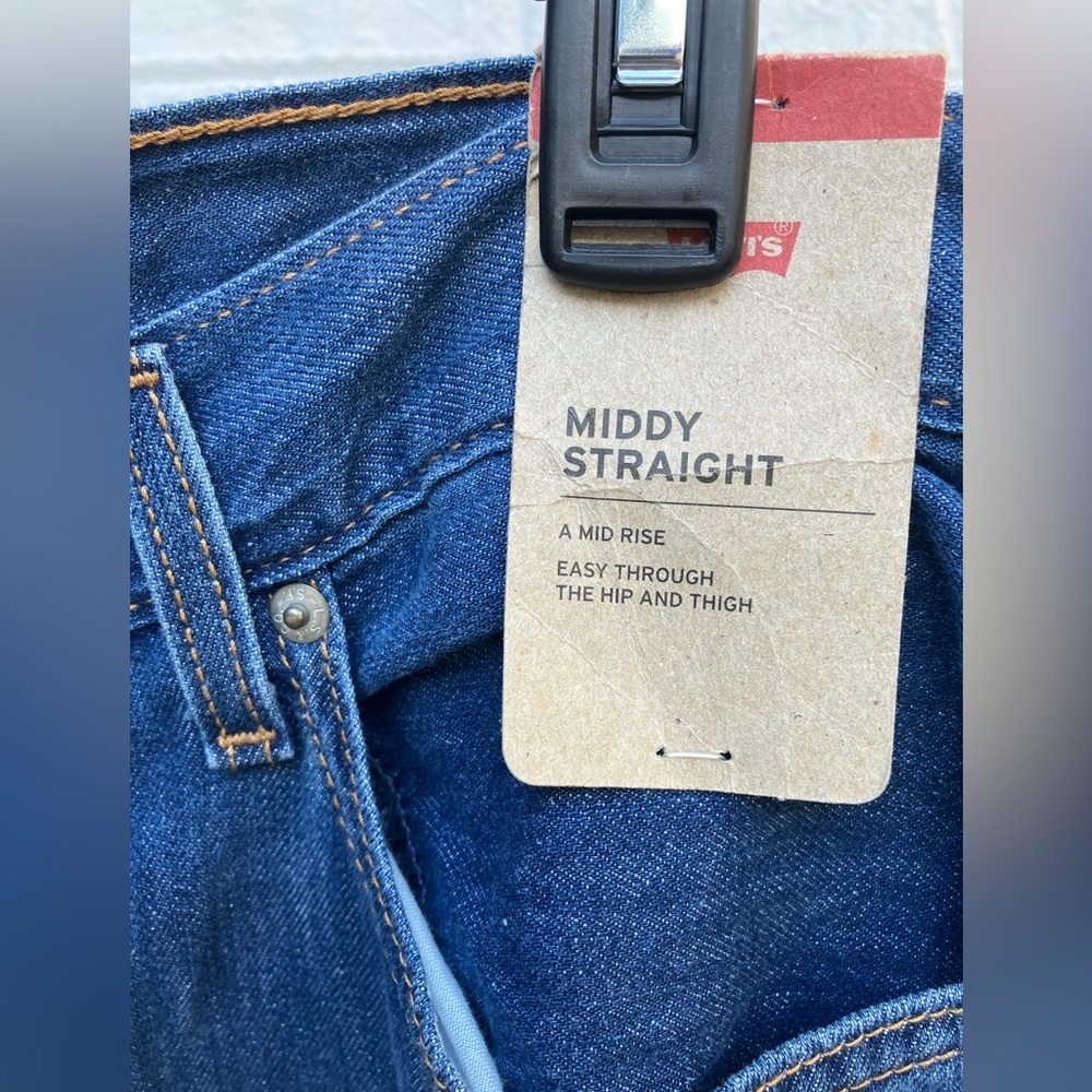 Levi’s Middy Straight Jeans - Picture 8 of 9